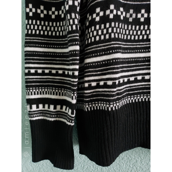 Merona | Mixed Stripe Crew Neck Light Knit Sweater - Picture 4 of 5